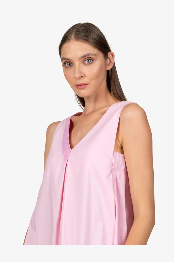 Ärmelloses Kleid mit V-Ausschnitt 07