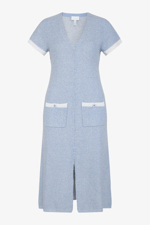 Strickkleid mit V-Ausschnitt 01