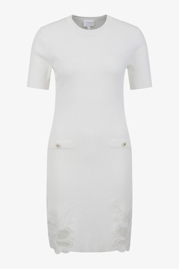 Strickkleid mit Rundhalsausschnitt 01