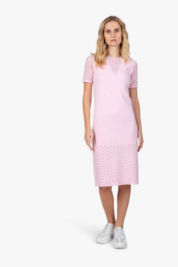 Strickkleid mit Rundhalsausschnitt 02
