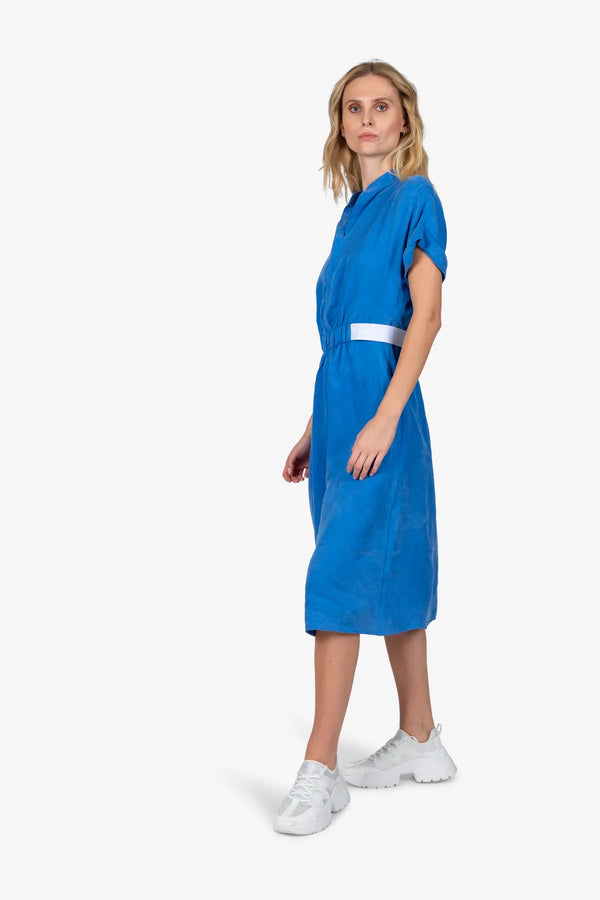Kleid mit Stehkragen 03