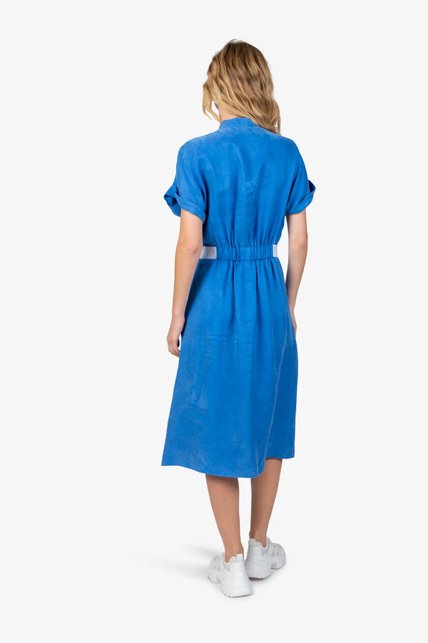 Kleid mit Stehkragen 04