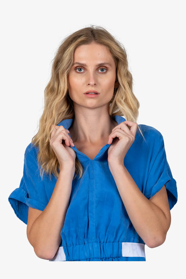 Kleid mit Stehkragen 07