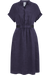 Lila Kleid mit kurzen Ärmeln, Taillengürtel und einem reduzierten, eleganten Schnitt.