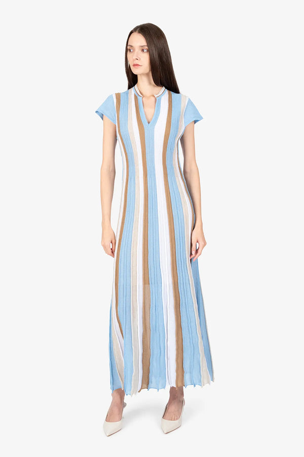 Strickkleid mit Rundhalsausschnitt 02