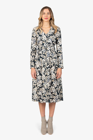 Kleid mit Blusenkragen 02