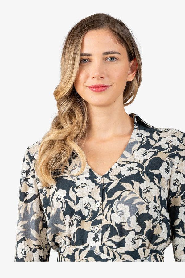 Kleid mit Blusenkragen 07