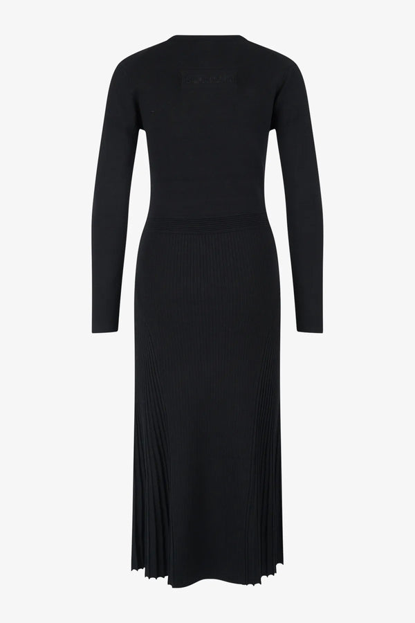 Strickkleid aus weicher Viskose 02