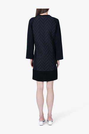 Kleid mit Steppstoff-Einsätzen 05