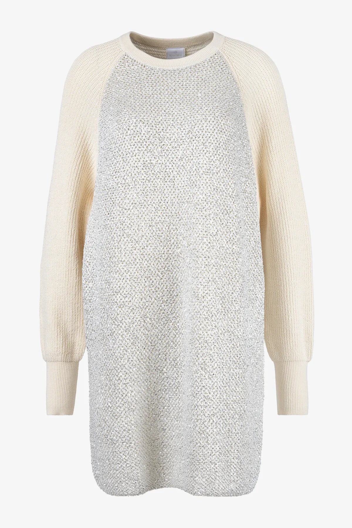 Lässiges Strickkleid mit Pailletten-Garn 01