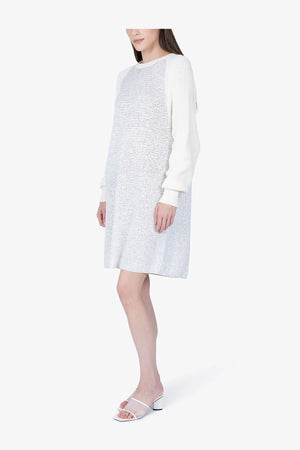 Lässiges Strickkleid mit Pailletten-Garn 04