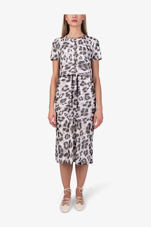Doppellagiges Mesh-Kleid im Leo-Dessin 03