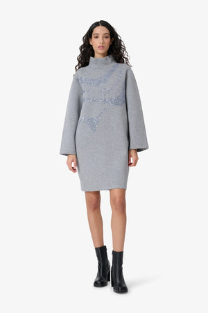 Sweatkleid mit Paillettenstickerei 03