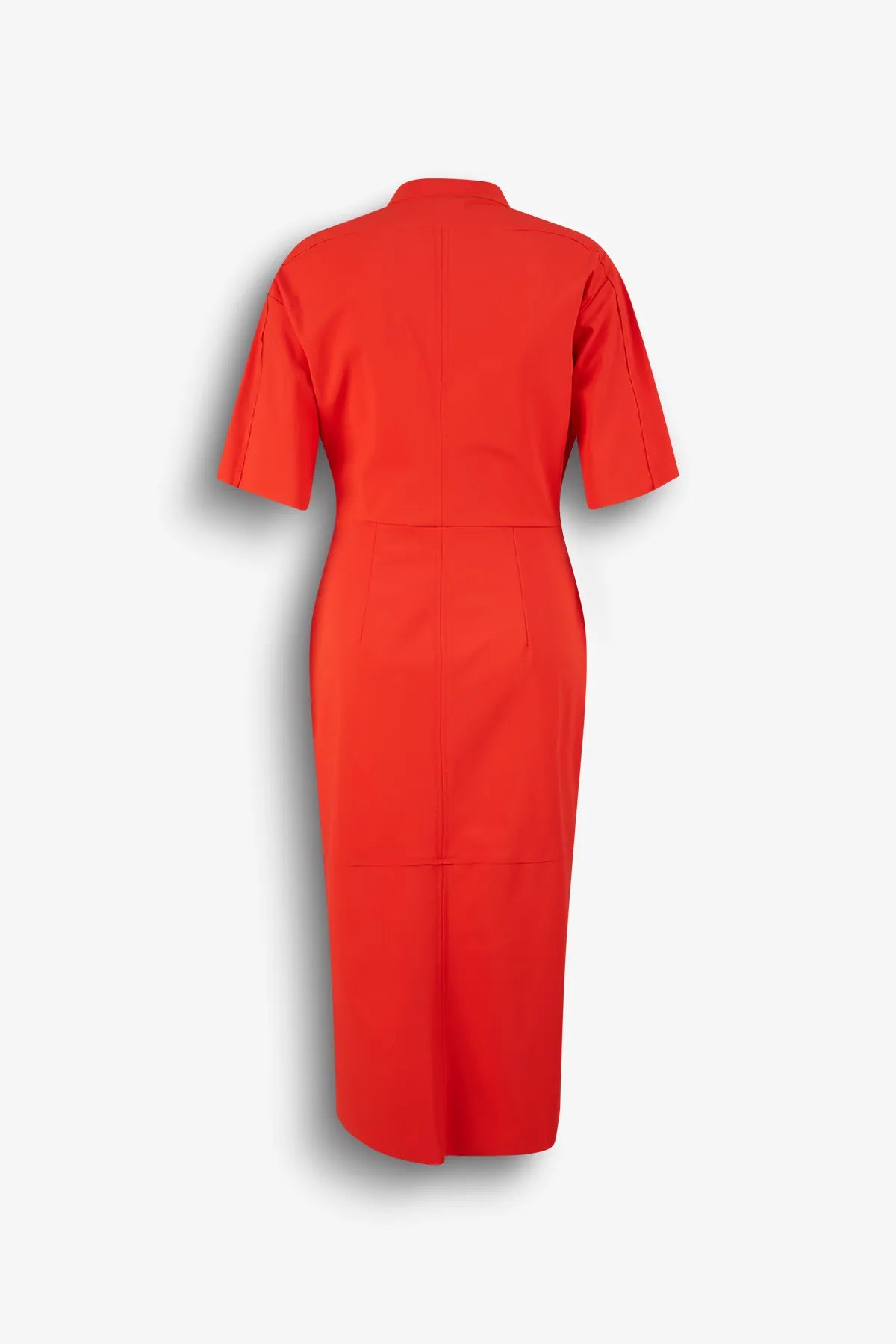 Kleid mit fließender Silhouette 02