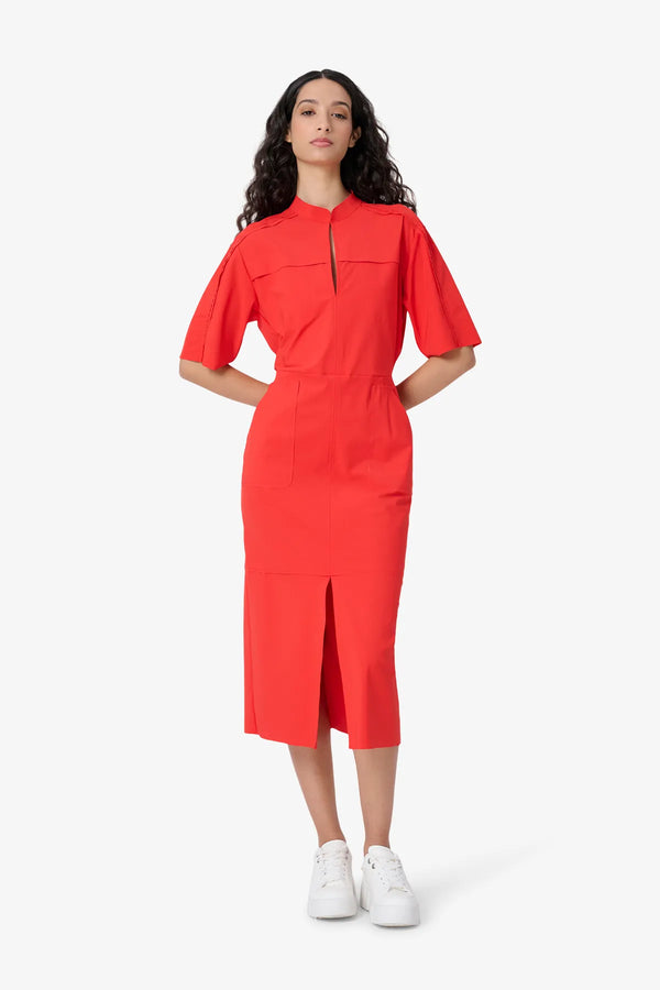 Kleid mit fließender Silhouette 03