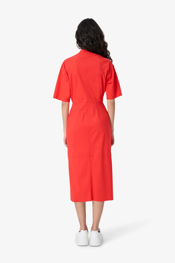 Kleid mit fließender Silhouette 05