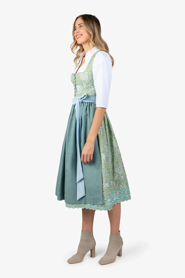 Dirndl mit gezogenem Rock 03