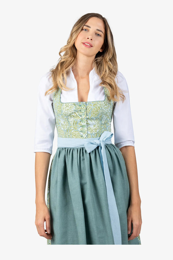 Dirndl mit gezogenem Rock 05