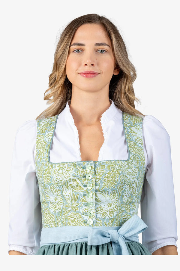 Dirndl mit gezogenem Rock 07