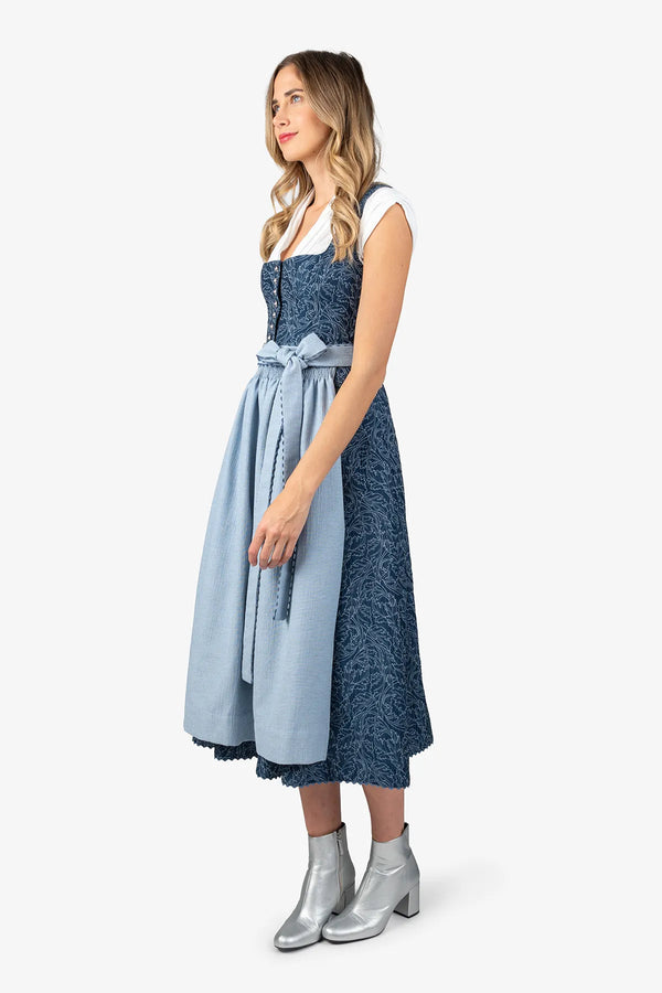 Dirndl mit Knopfverschluss 03