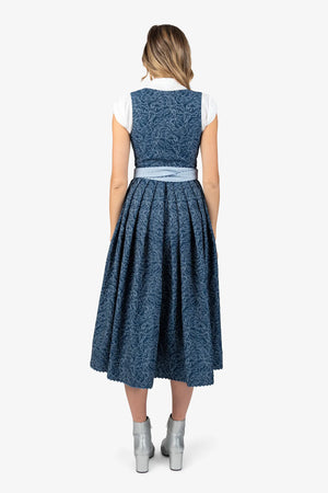 Dirndl mit Knopfverschluss 04