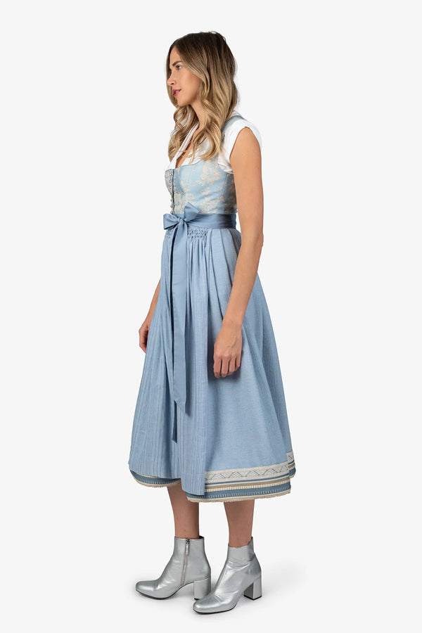 Dirndl mit Borten am Saum 03