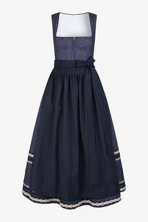 Dirndl mit aufwendigem Rock 01