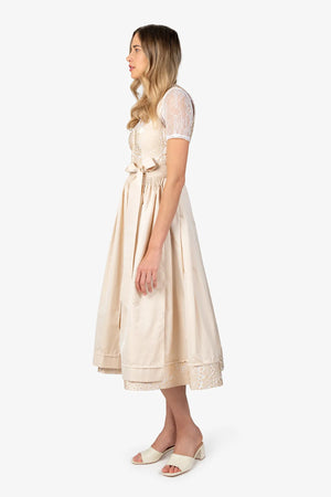 Dirndl mit besticktem Oberteil 03