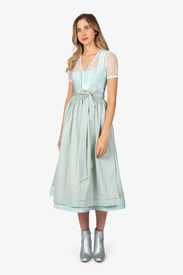 Dirndl mit besticktem Oberteil 02