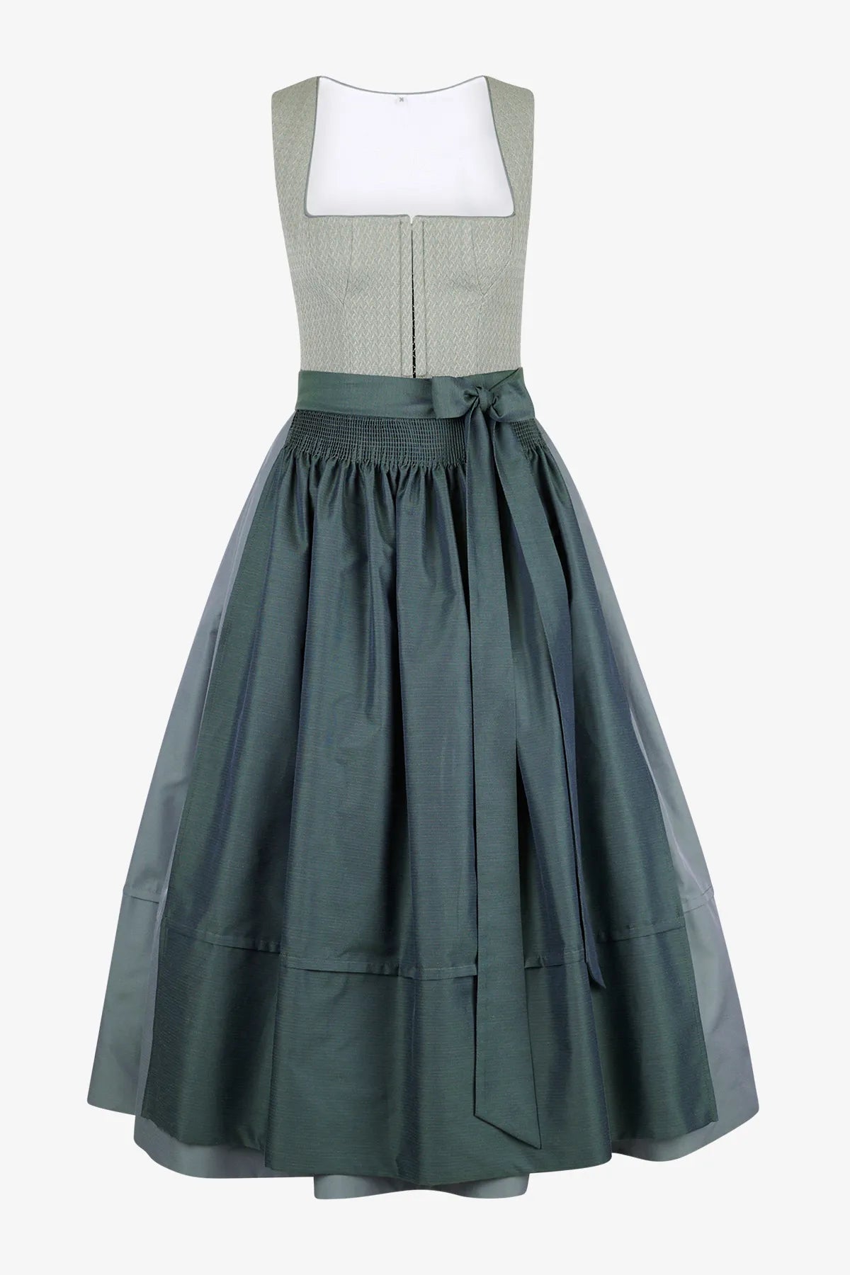 Dirndl in Strick-Optik 01