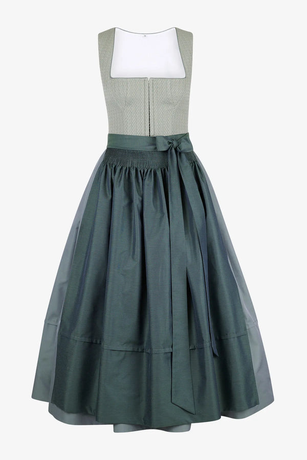 Dirndl in Strick-Optik 01