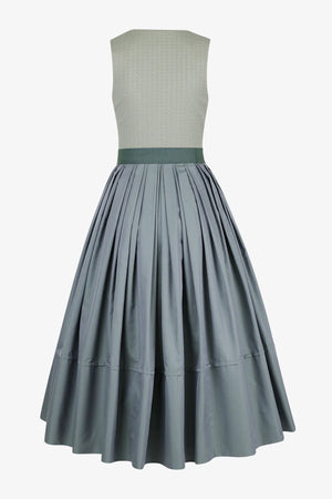 Dirndl in Strick-Optik 02