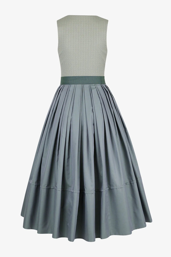 Dirndl in Strick-Optik 02