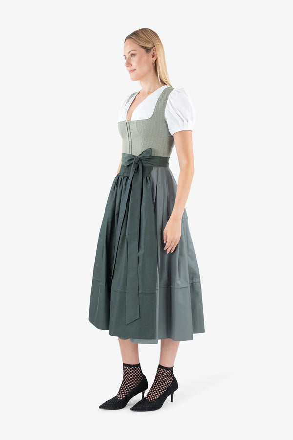 Dirndl in Strick-Optik 04