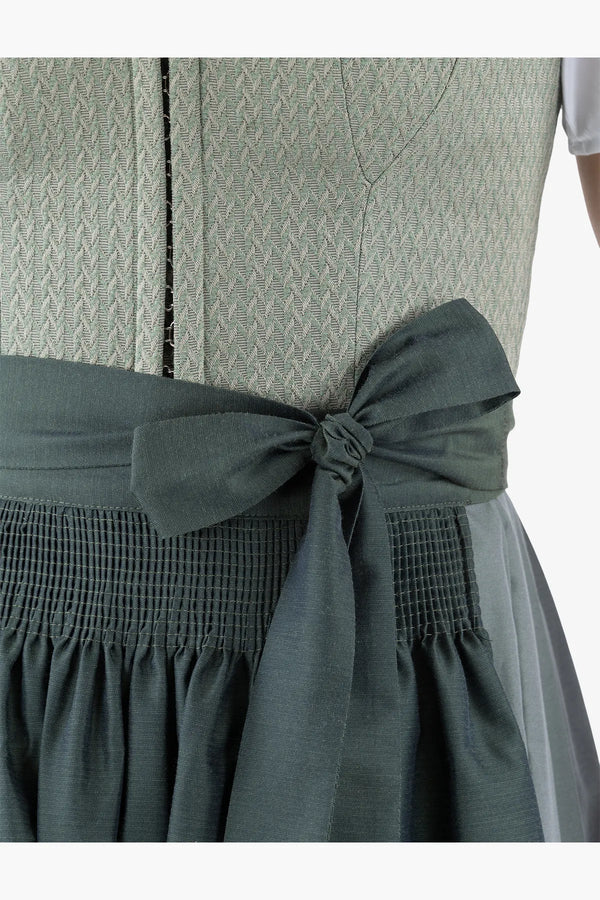 Dirndl in Strick-Optik 07