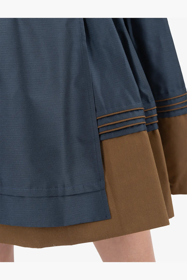 Elegantes Dirndl mit Jacquard-Mieder 08
