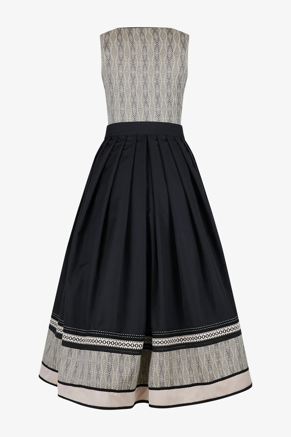 Dirndl mit Borten und Bordüren-Schürze 02