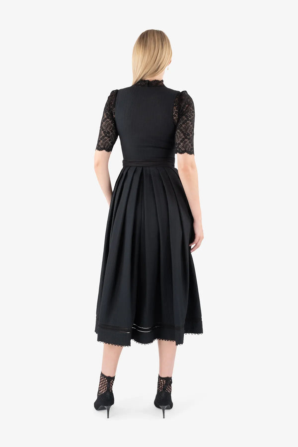 Dirndl in Fischgrat-Strick-Optik 05