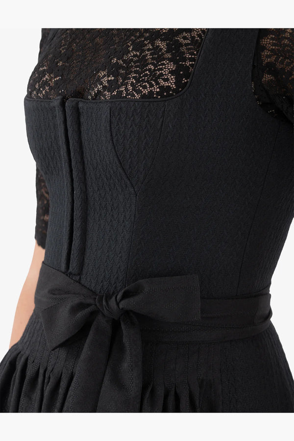 Dirndl in Fischgrat-Strick-Optik 09