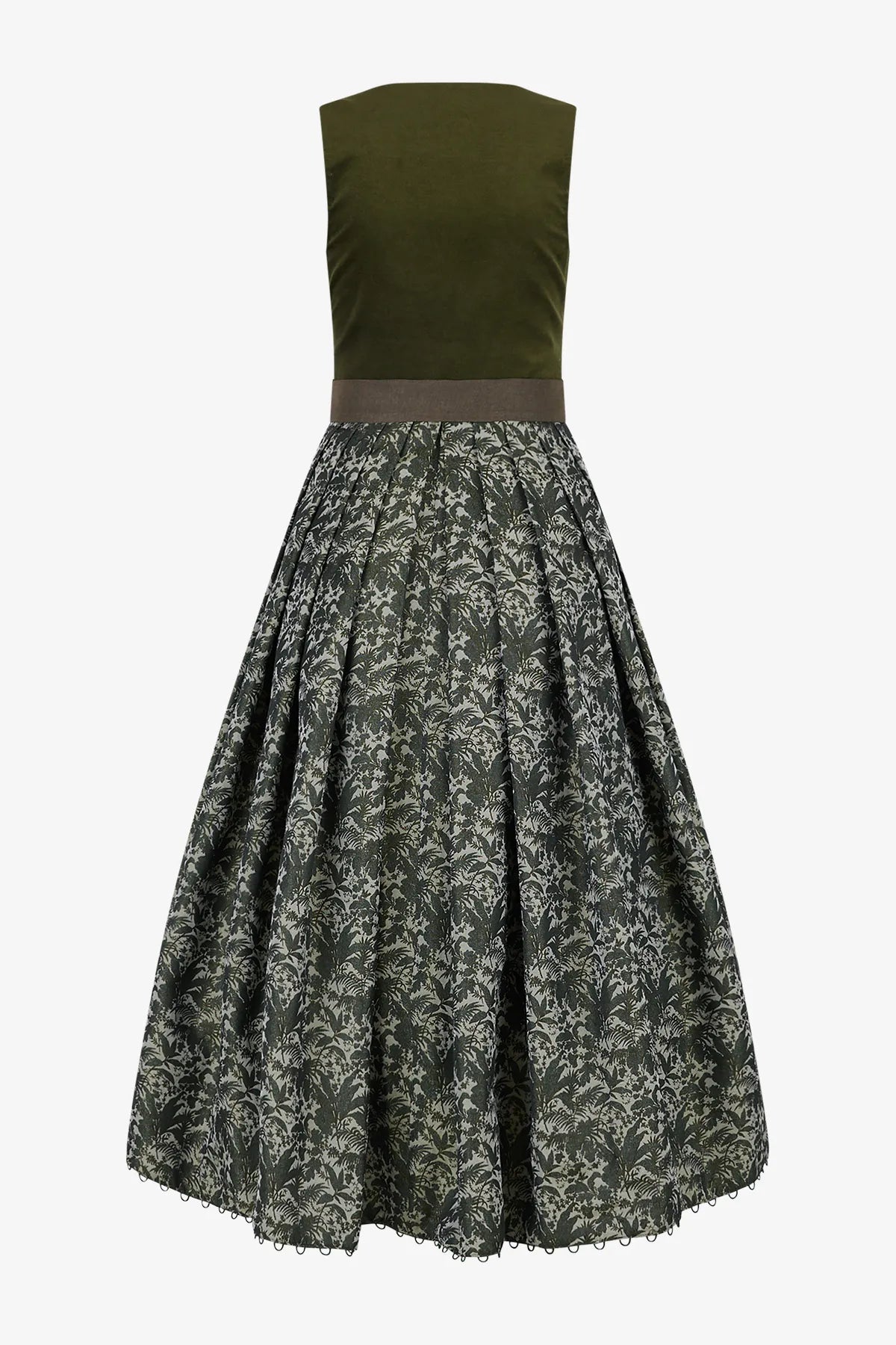 Dirndl mit Samt-Oberteil 02