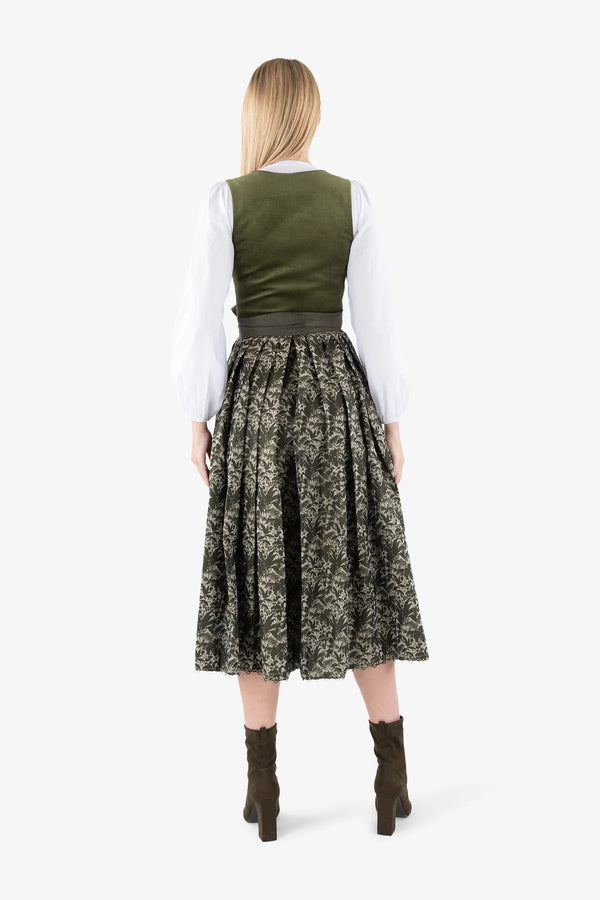 Dirndl mit Samt-Oberteil 05