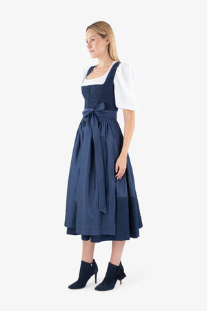 Dirndl mit Hakenverschluss 04