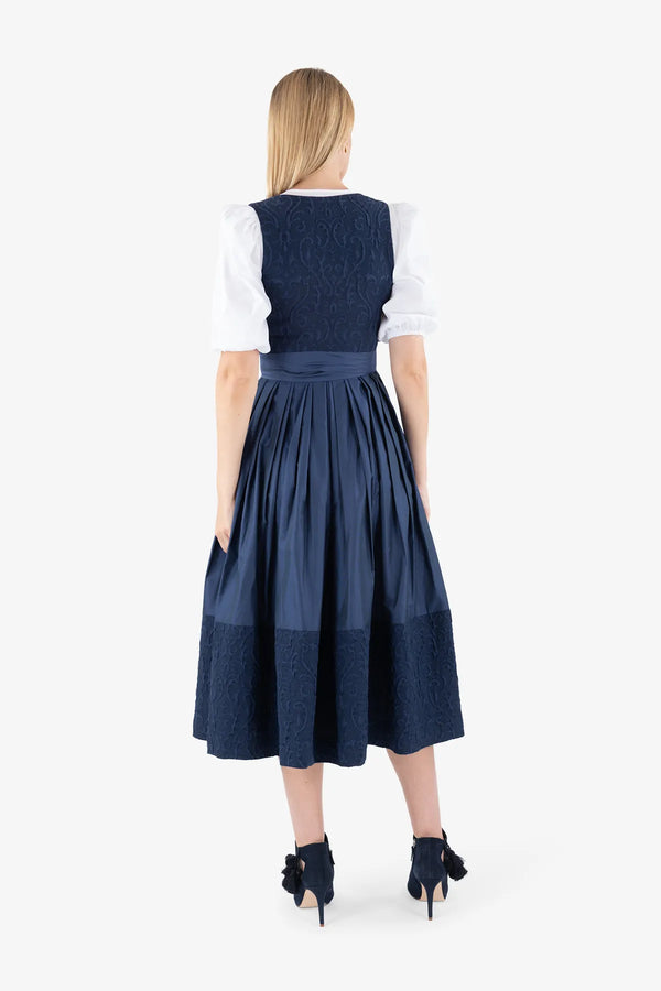 Dirndl mit Hakenverschluss 05
