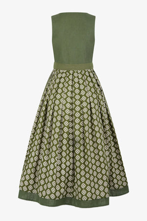 Dirndl aus Baumwolle und Leinen 02