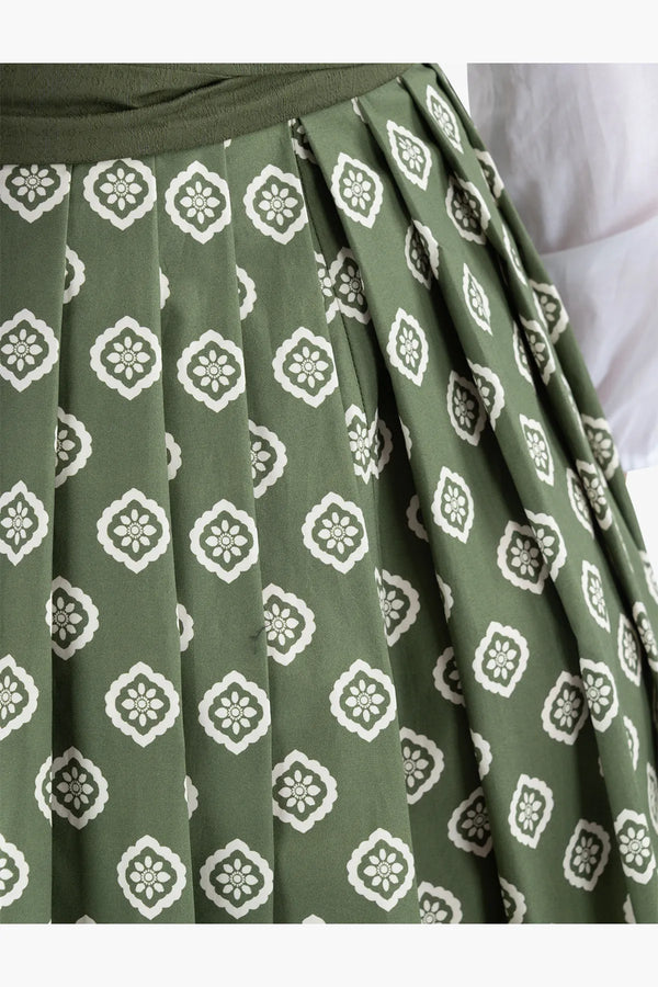 Dirndl aus Baumwolle und Leinen 09