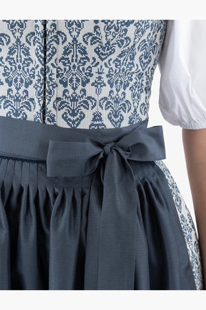 Dirndl mit nostalgischer Stickoptik 07