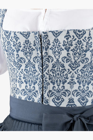 Dirndl mit nostalgischer Stickoptik 09
