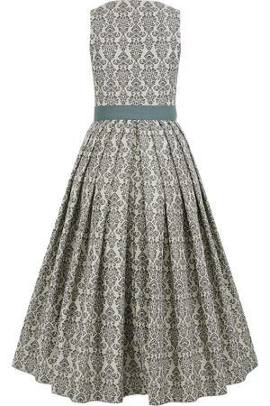 Sommerkleid mit floralem Muster und Tellerrock in Pastellfarben.