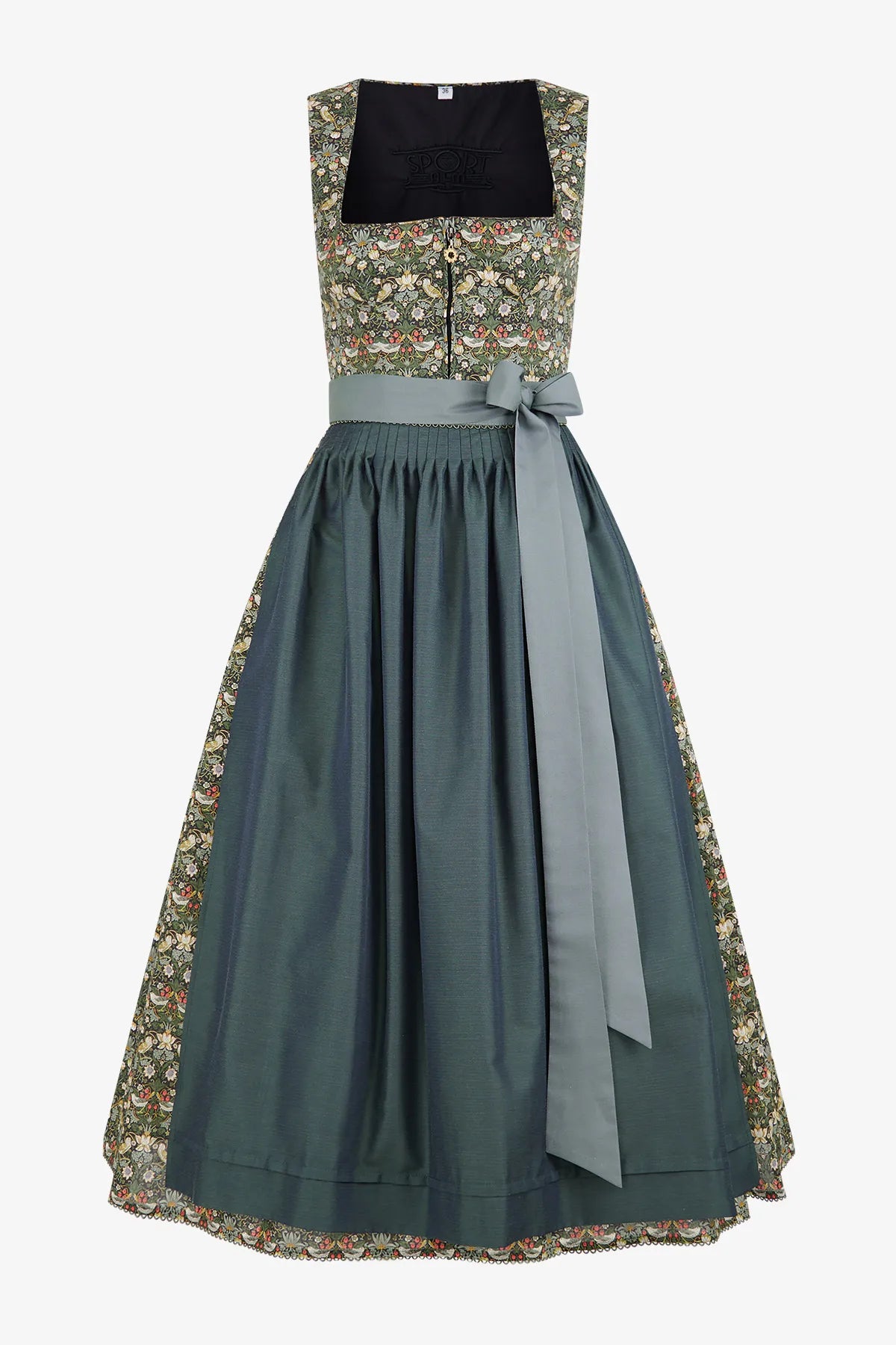 Dirndl mit Seidenschürze 01