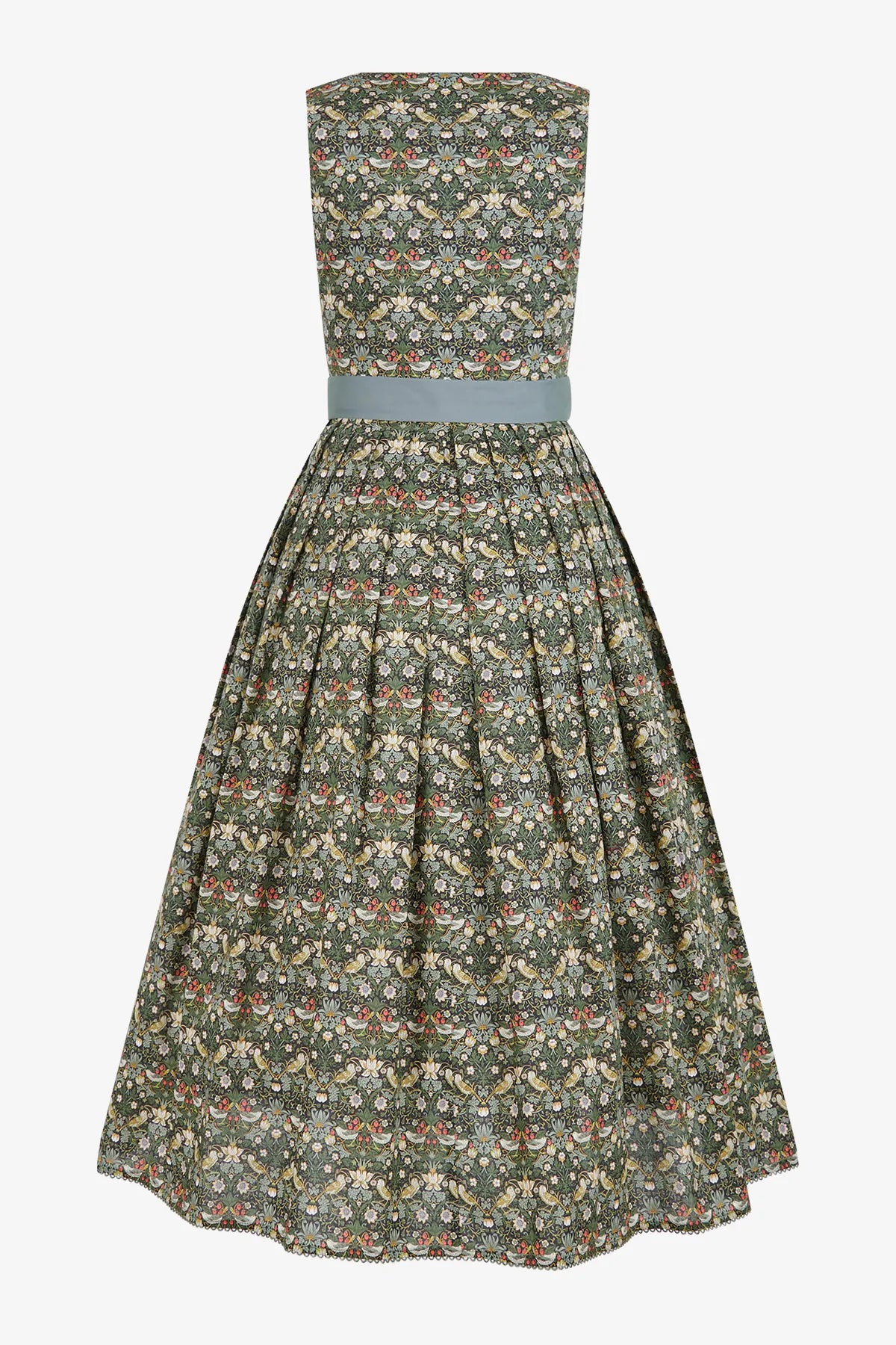 Dirndl mit Seidenschürze 02
